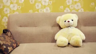 Sofa mit Teddy